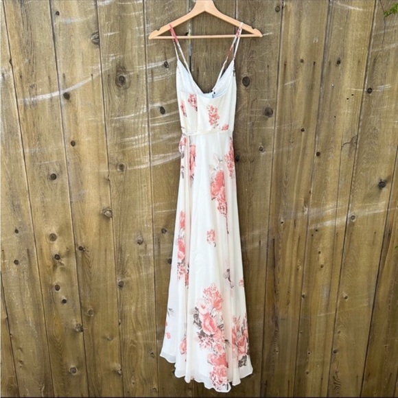 Elegant Cream and Blush Floral Wrap Maxi Dress 🌿 - Picture 8 of 12